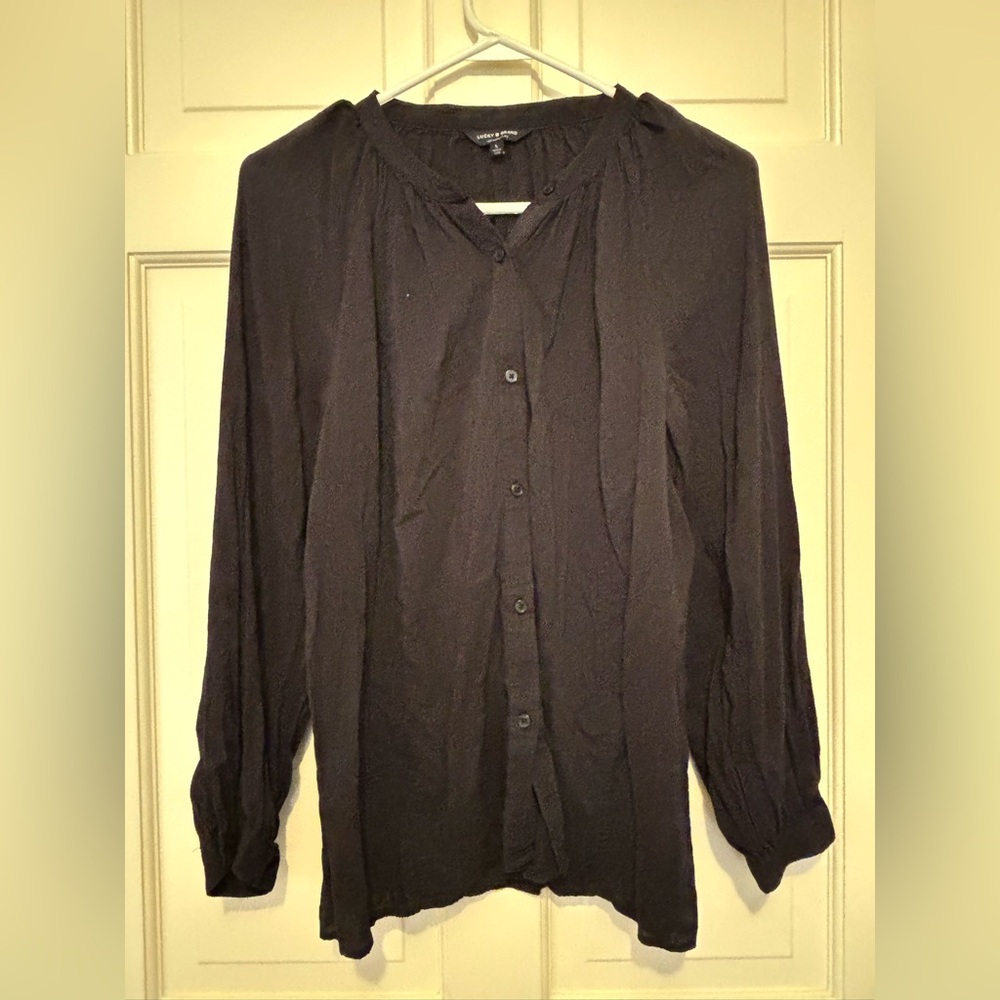 Lucky Brand Dark Charcoal Top black long sleeve button up travel shirt comfy